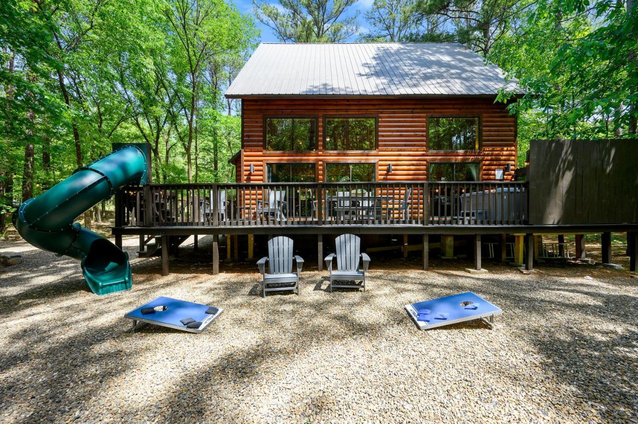 Hickory Bear - Cabin Surrounded By Pines, Sleeps 10, Hot Tub, Fire Pit, Arcade, Foosball Table & Deck Slide Броукън Боу Екстериор снимка