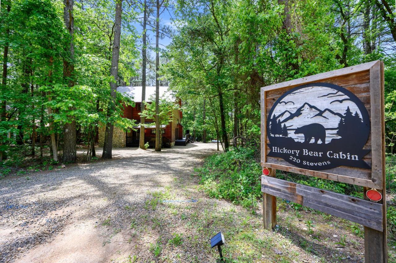 Hickory Bear - Cabin Surrounded By Pines, Sleeps 10, Hot Tub, Fire Pit, Arcade, Foosball Table & Deck Slide Броукън Боу Екстериор снимка