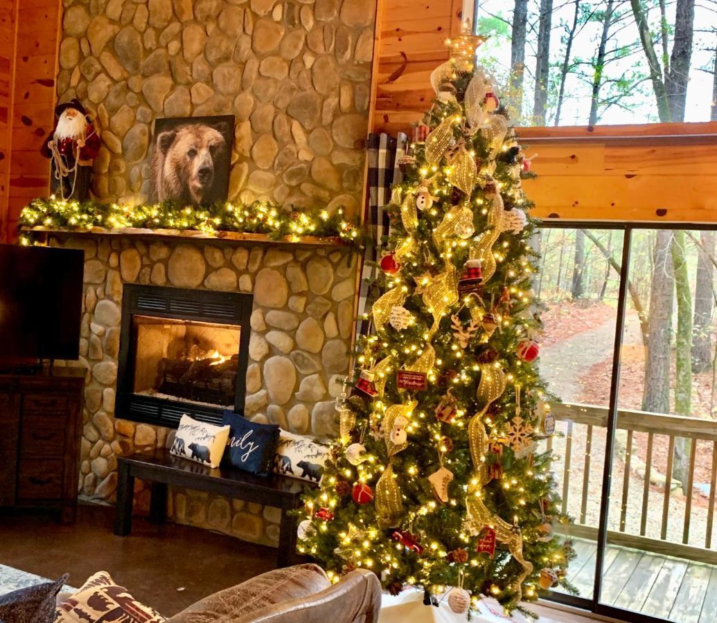 Hickory Bear - Cabin Surrounded By Pines, Sleeps 10, Hot Tub, Fire Pit, Arcade, Foosball Table & Deck Slide Броукън Боу Екстериор снимка